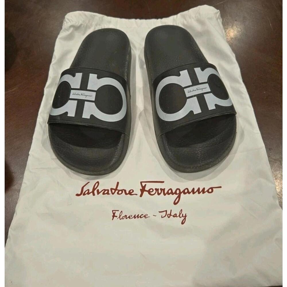 Salvatore Ferragamo Women Pool Slide Sandals  Size 7 With Dust Bag